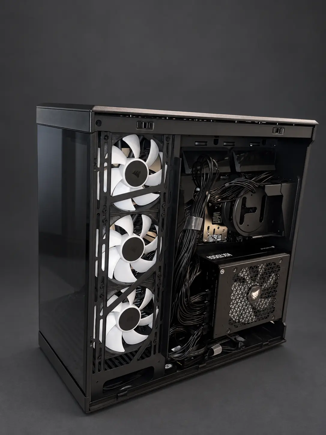 The rear compartment with fans, power supply and cables